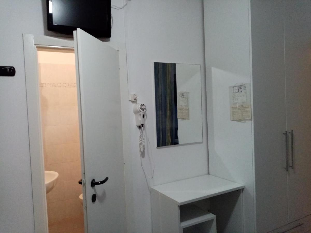 New Prophet Bed & Breakfast Cattolica Exterior photo